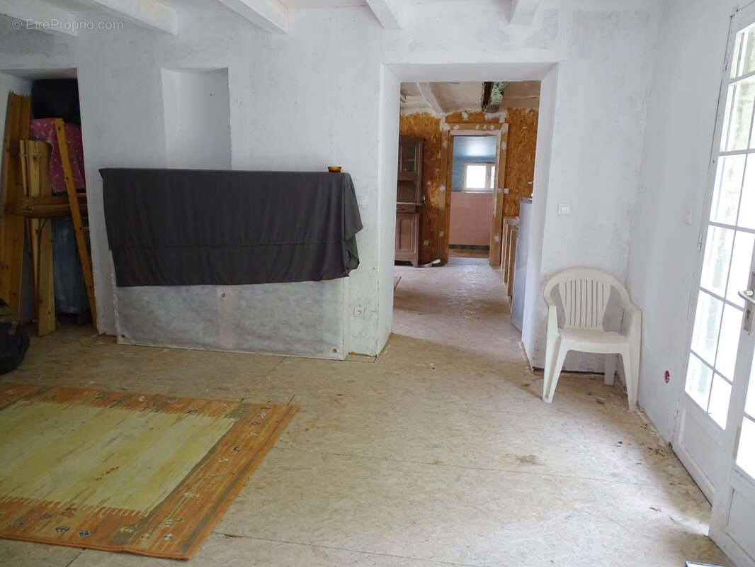 Maison à MONTIGNY-SUR-AUBE