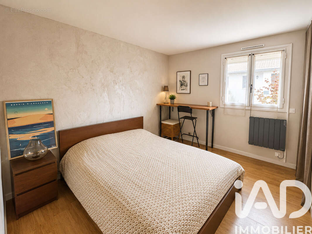Maison 137 m² à Le Plessis-Pate  - photo 7