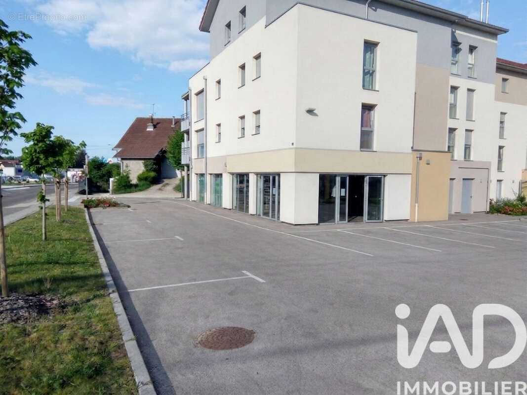 Photo 5 - Commerce à VALDAHON