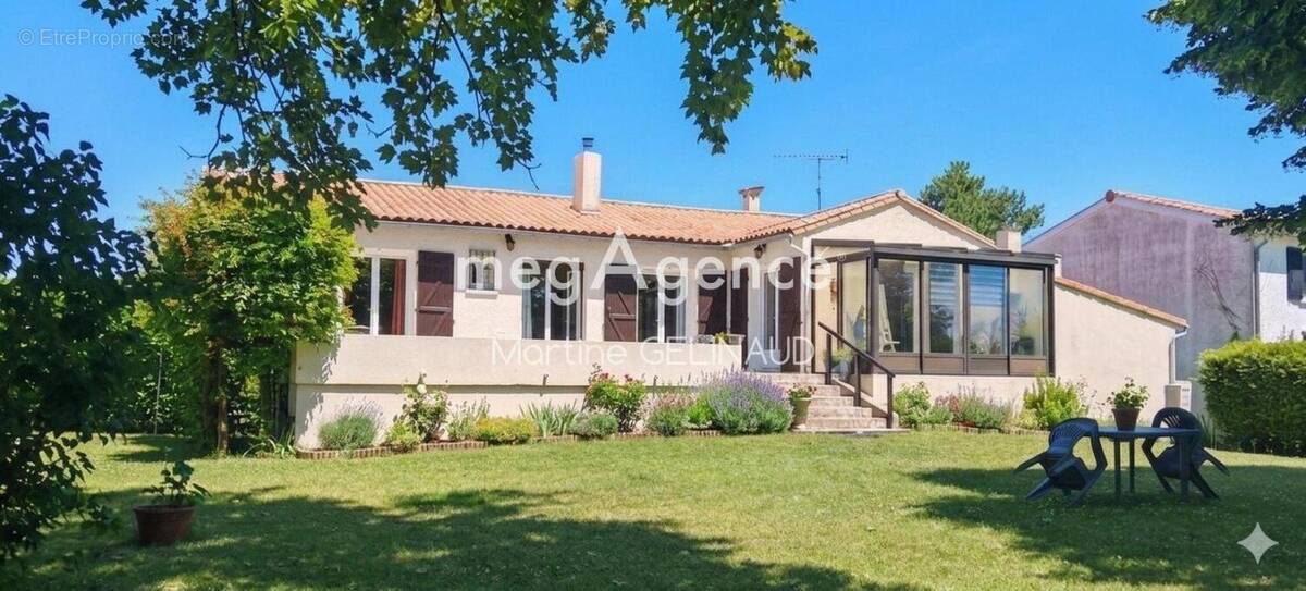 Maison à LES GONDS