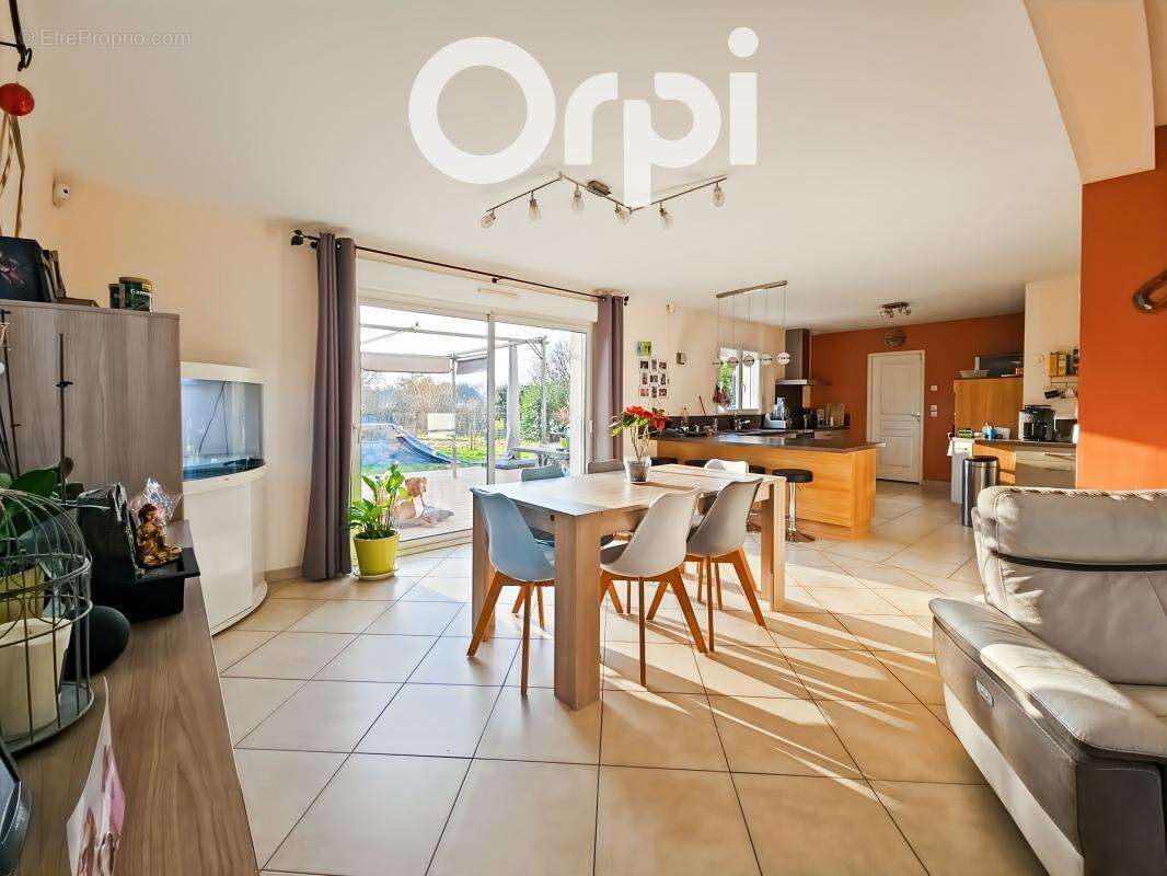 Maison à MOYVILLERS