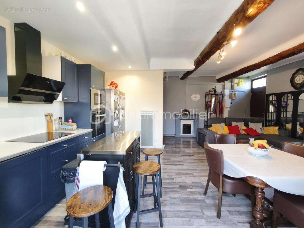 Maison à SAINTE-TULLE