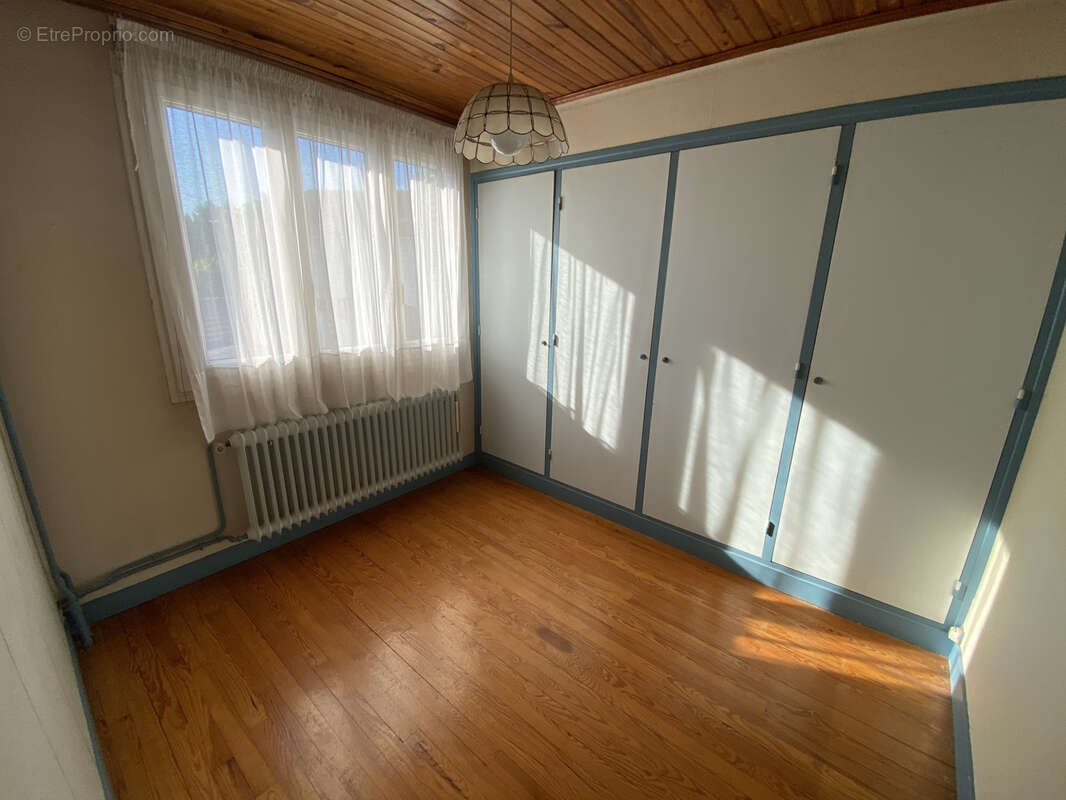 Maison à PARAY-VIEILLE-POSTE