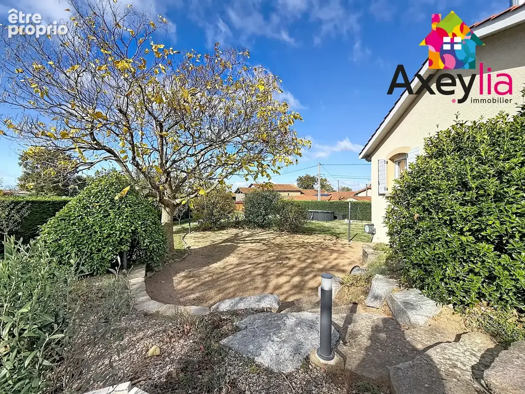 A vendre - virigneux - maison familiale de plain-pied avec sous-sol aménagé, grand terrain arboré et piscine h - photo 7