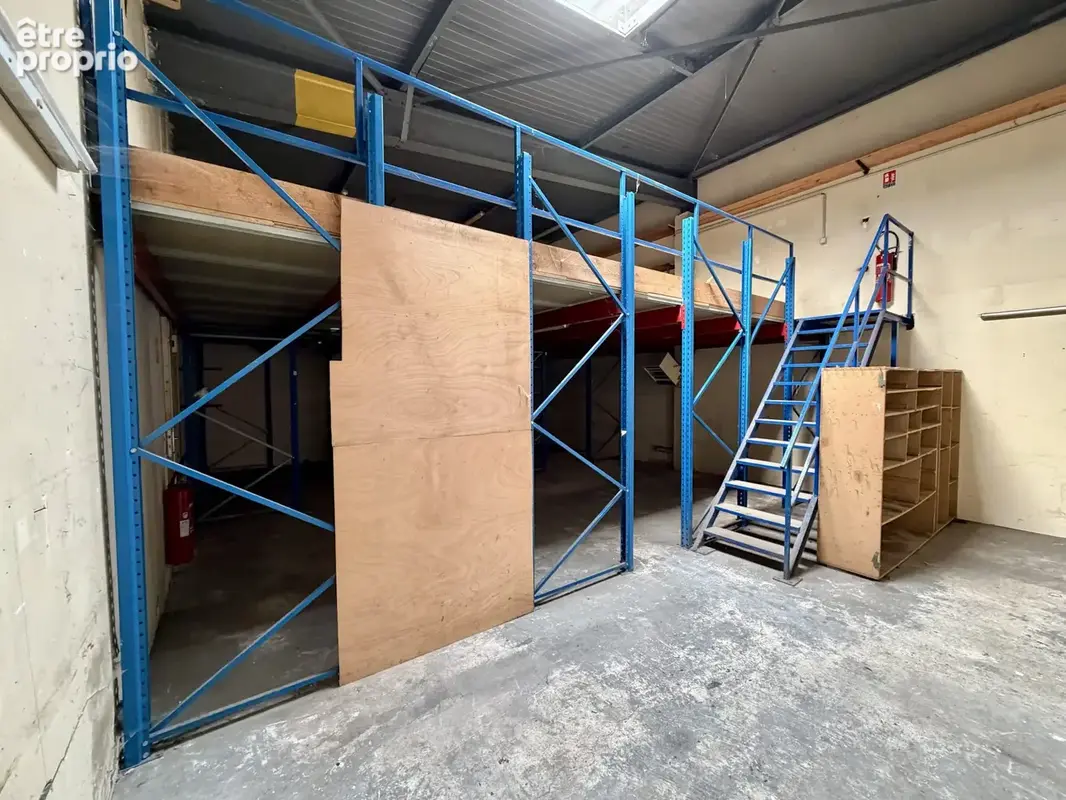 Immeuble commercial polyvalent aux portes de la frontière. - photo 10