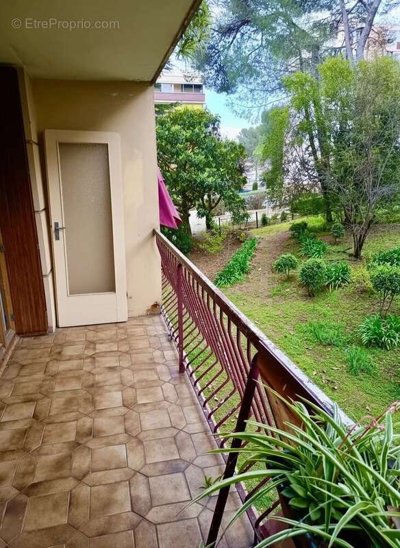 Appartement à LE CANNET