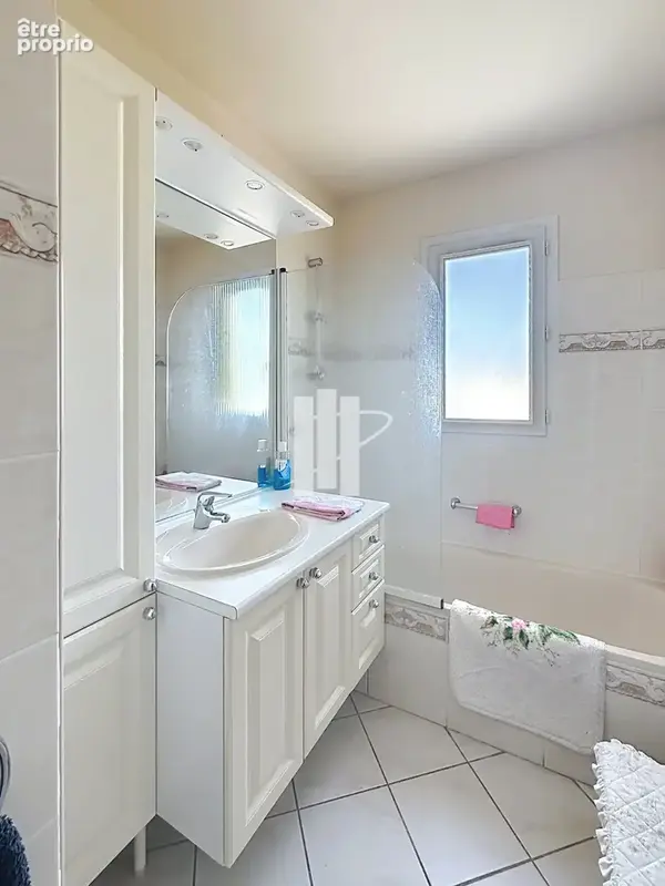 Appartement 4 pièces   6ᵉ et dernier étage   Centre-ville - photo 10