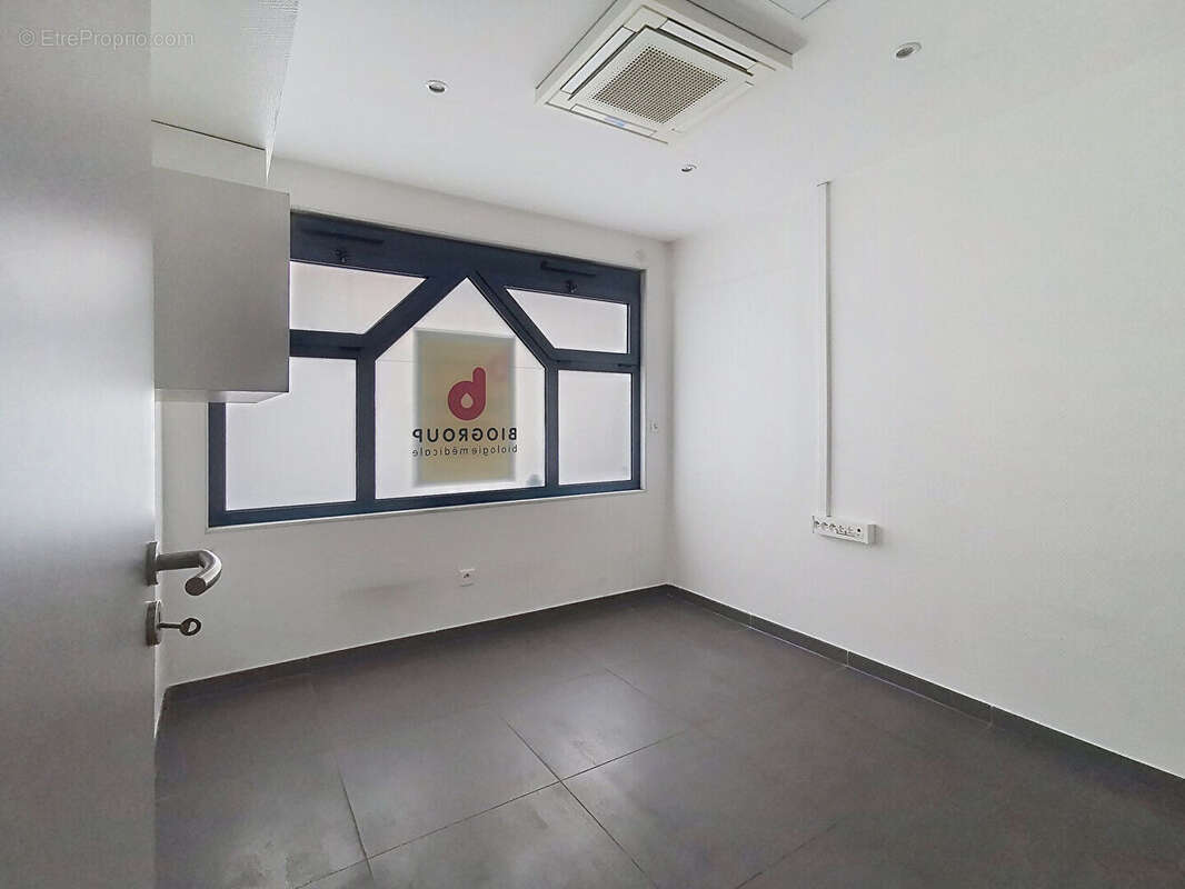 Exclusivite : thonon - local commercial / bureau - 261m² - photo 9