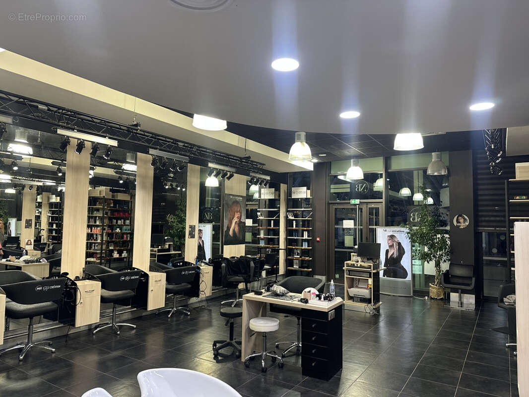 Commerce à SALON-DE-PROVENCE