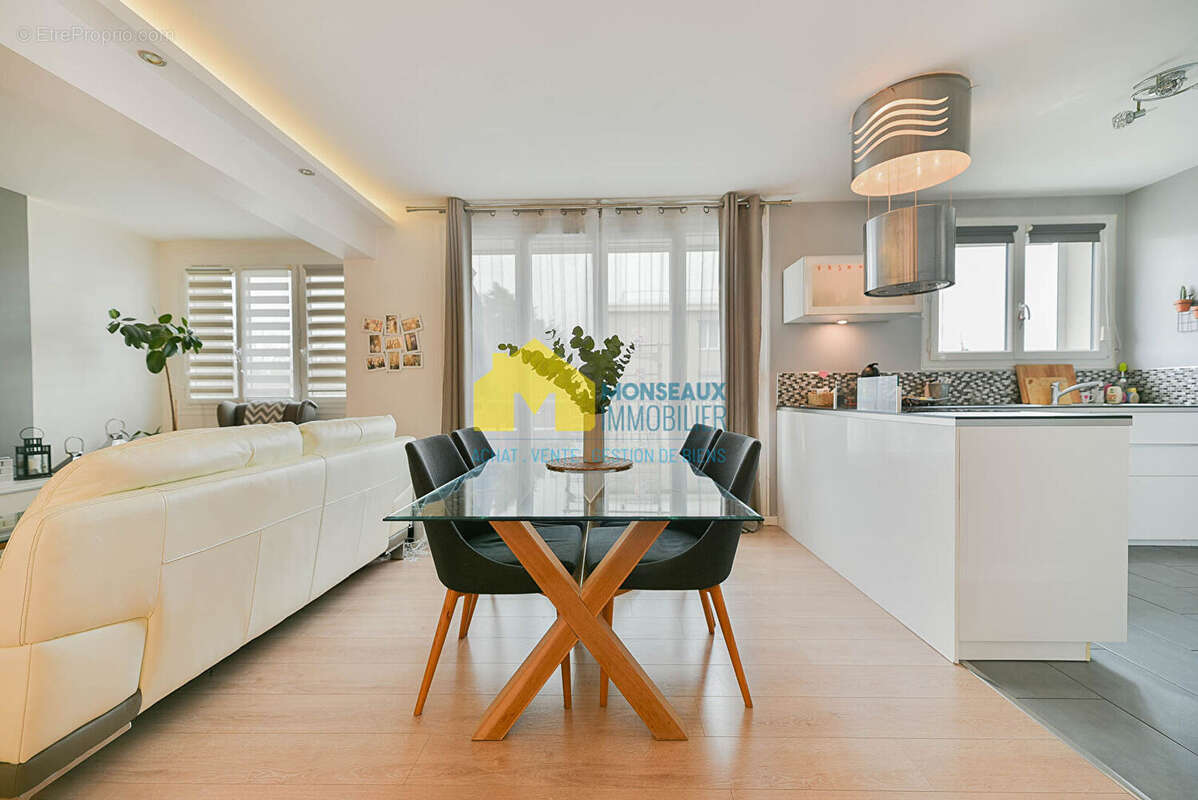 Appartement à SAINT-MICHEL-SUR-ORGE