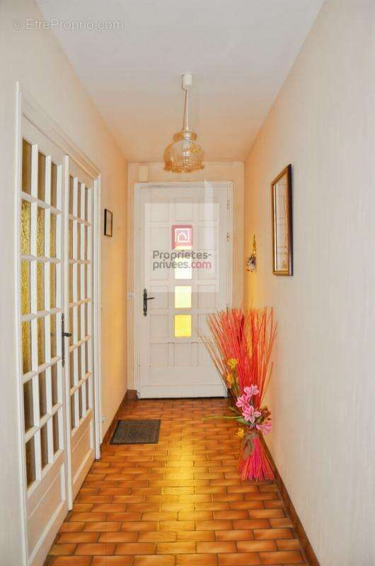 Maison à COSSE-LE-VIVIEN