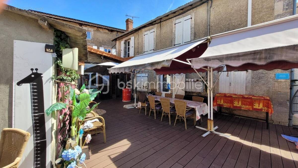 Maison à ROUMAZIERES-LOUBERT