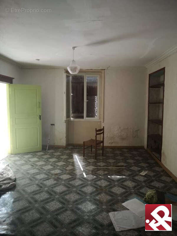 Maison à SAINT-SULPICE-LES-CHAMPS