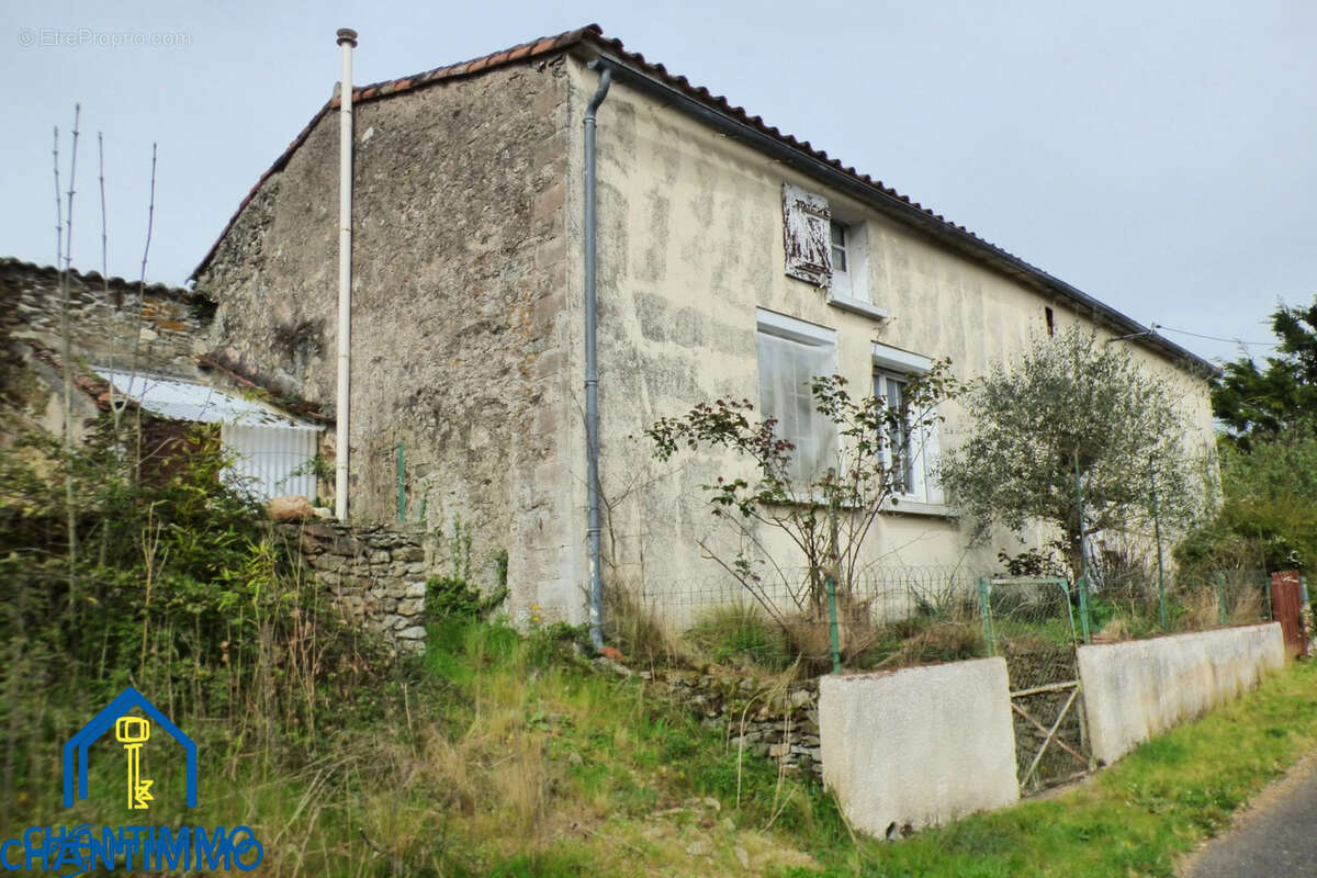 Maison à LA CHATAIGNERAIE