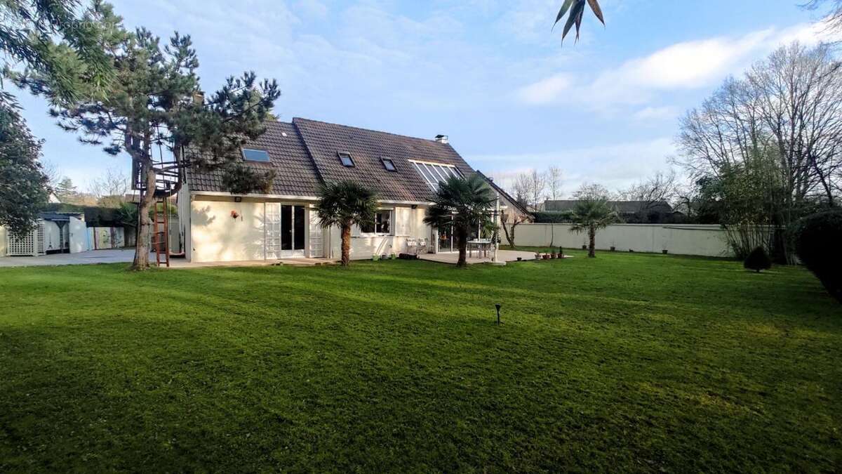 Maison à YERRES