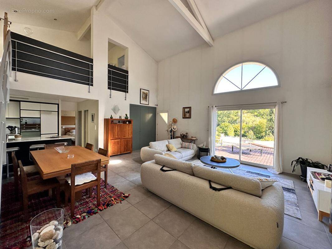 Maison à BON-ENCONTRE