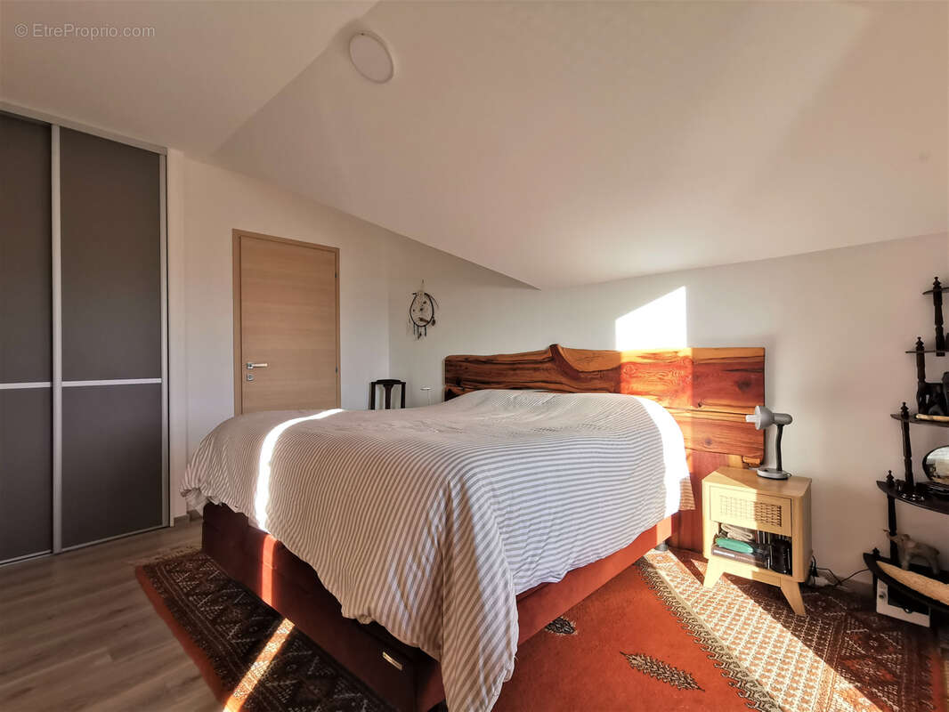 Appartement à POISY