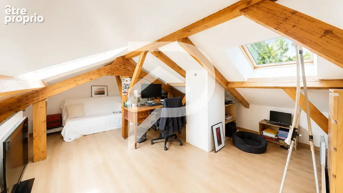 Maison familiale  de plain pied 150 m² Domaine privé sécurisé  Jardin 1000 m² plein sud  La Celle-Saint-Cloud Proche A13 et Parl - photo 16