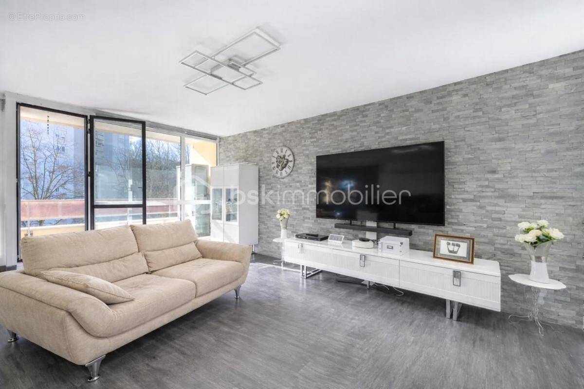 Appartement à LE RAINCY
