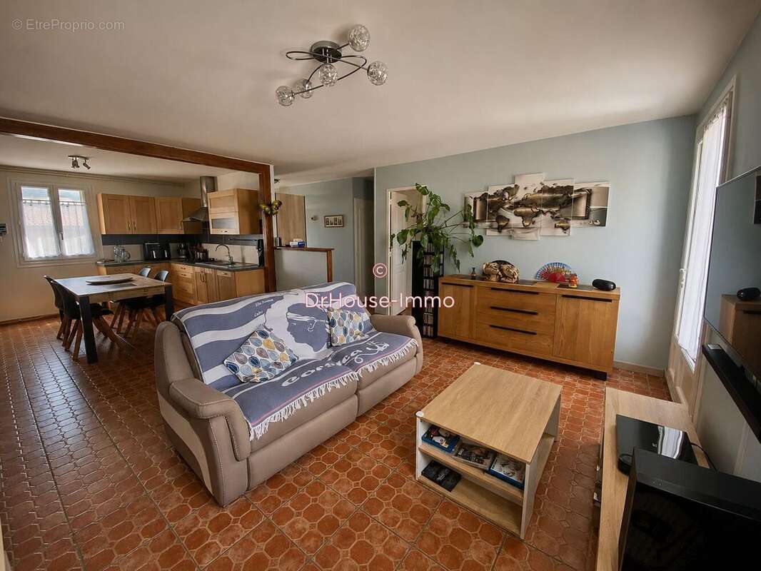 Maison 80 m² à Aytre  - photo 6