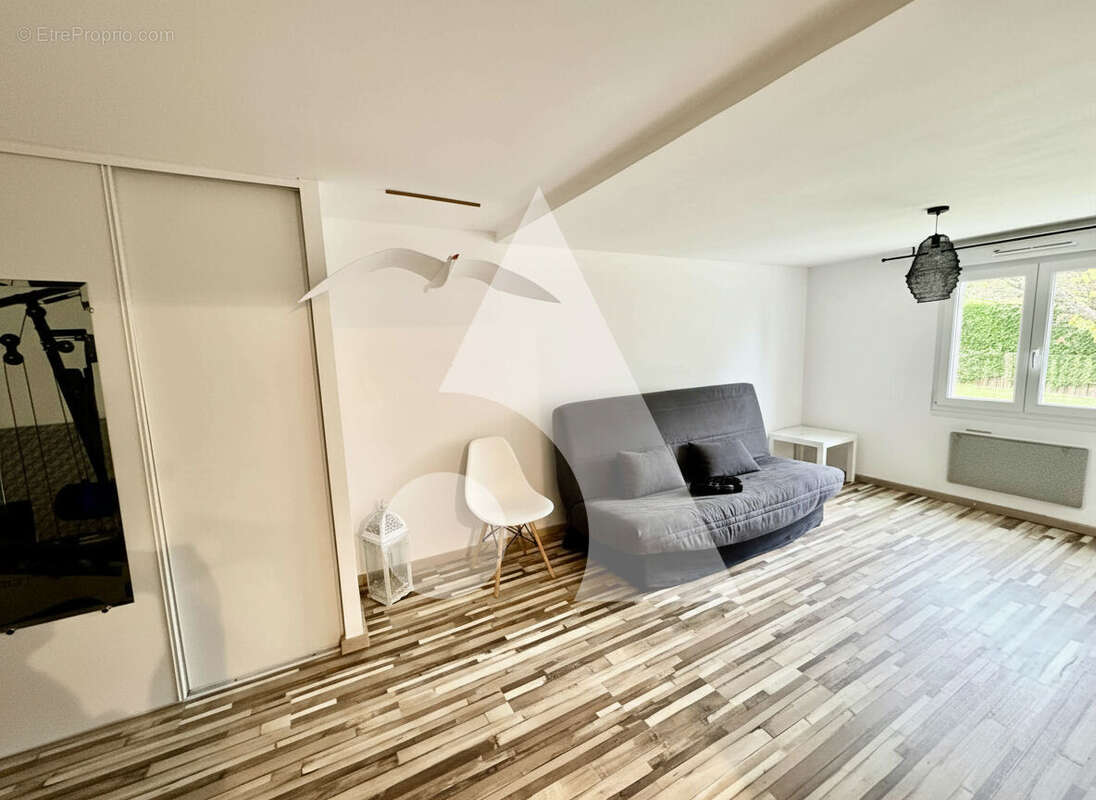 Maison à NEUFCHATEAU