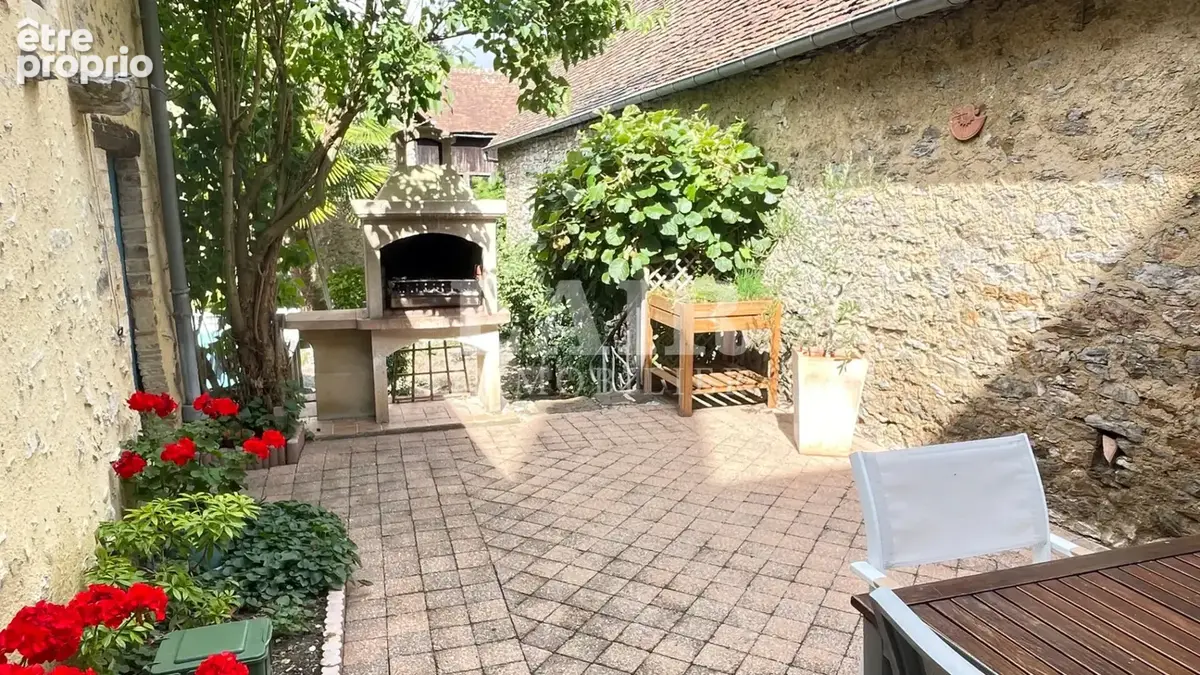 Maison ancienne de charme avec jardin, piscine et garage - Fresnay-sur-Sarthe - photo 14