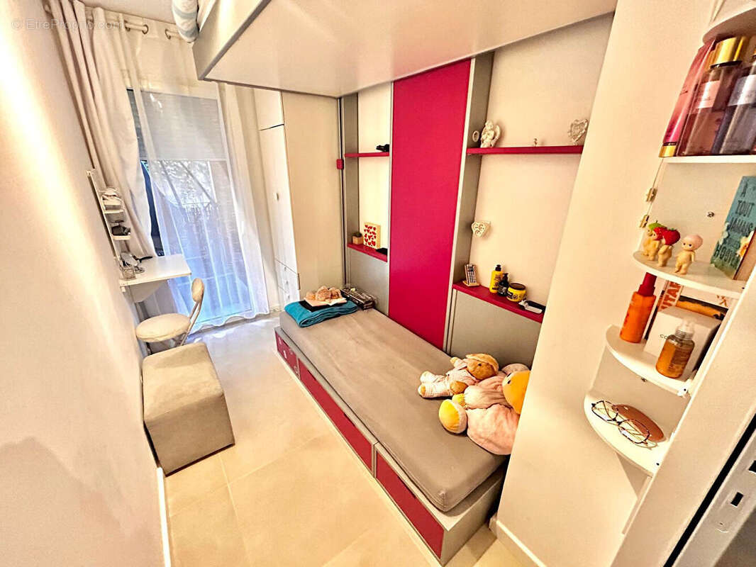 Appartement à MOUGINS