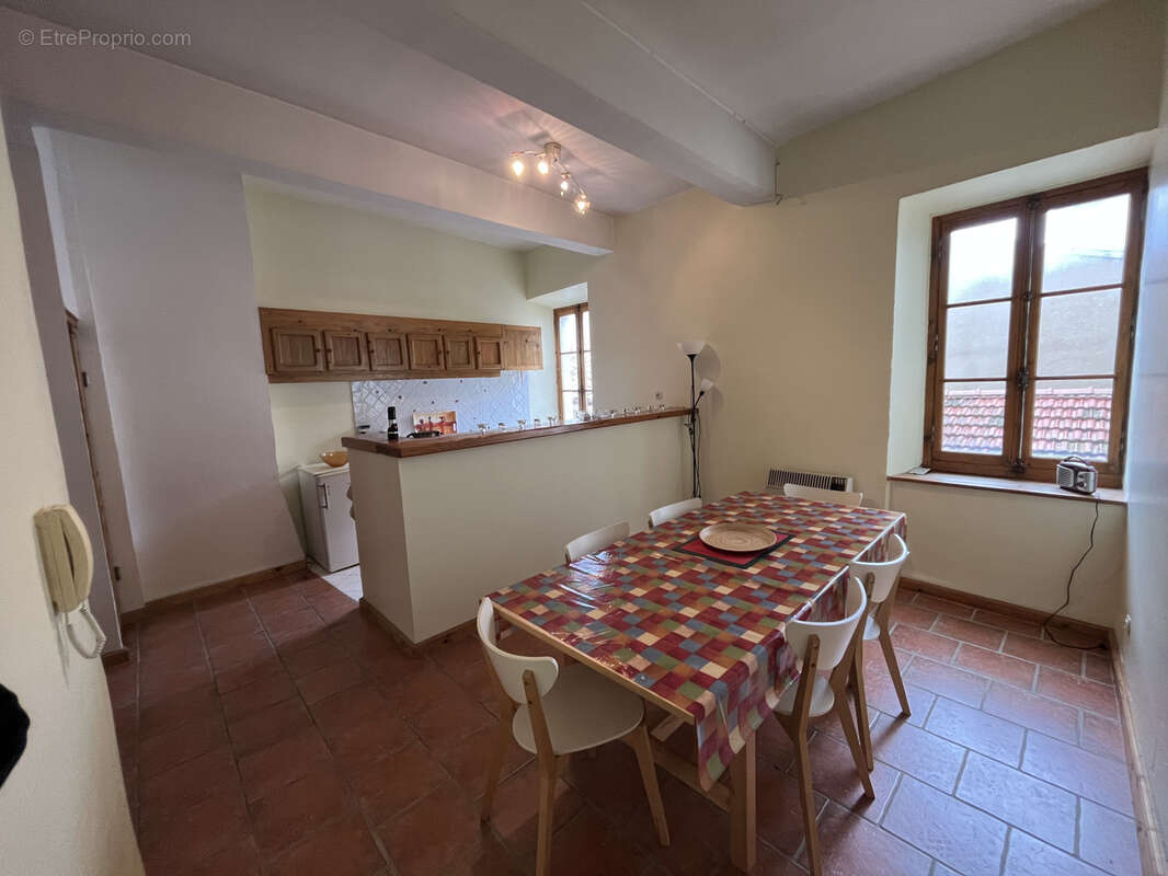 Maison ensoleillee avec grand garage centre ville limoux - photo 2