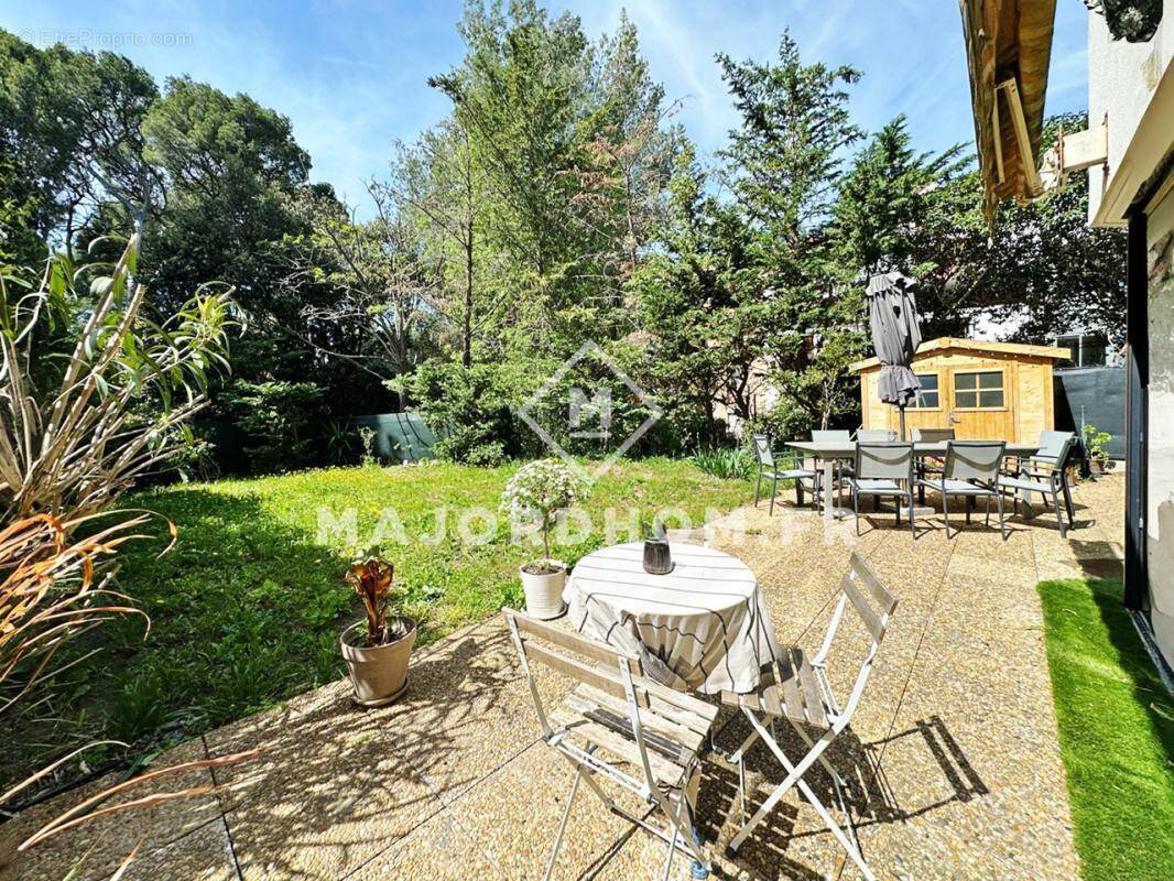 Appartement à MARSEILLE-8E