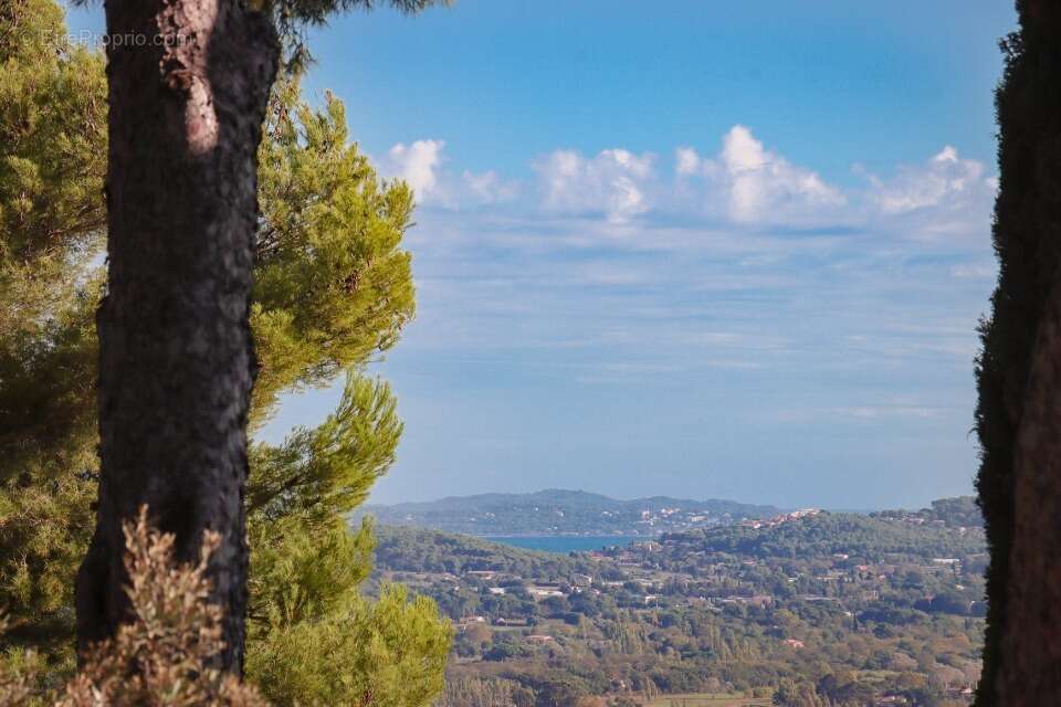 Terrain à LA VALETTE-DU-VAR