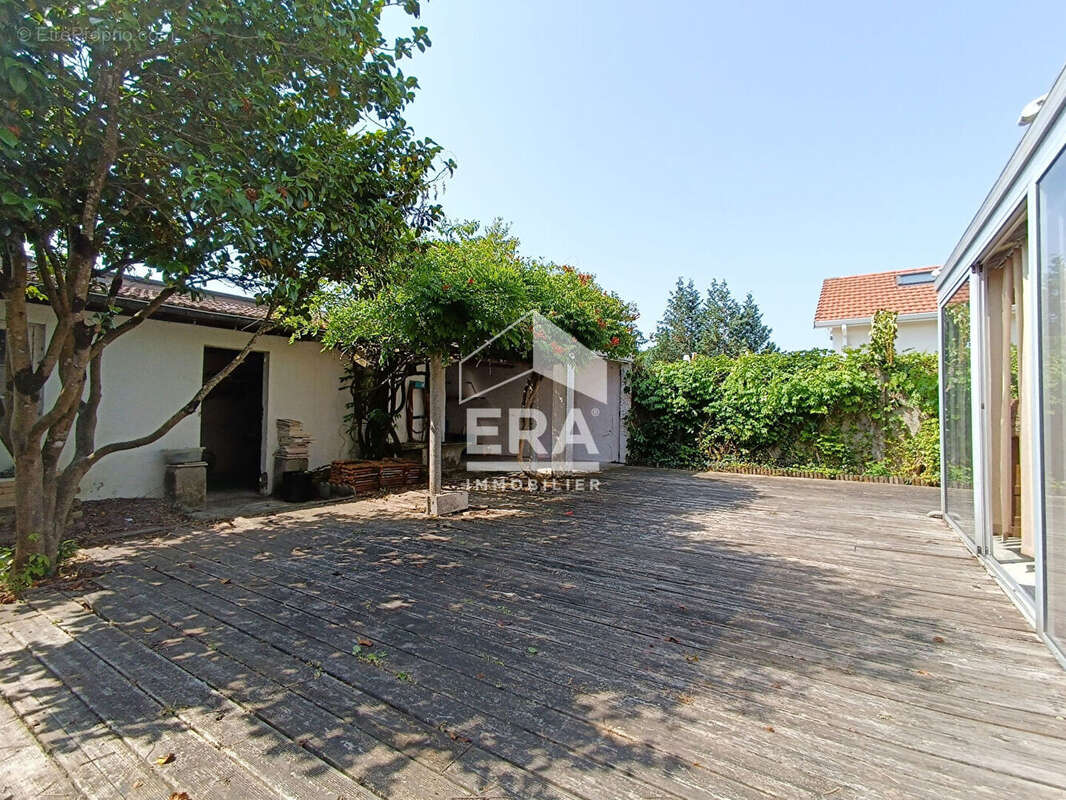 Maison à VILLENAVE-D'ORNON