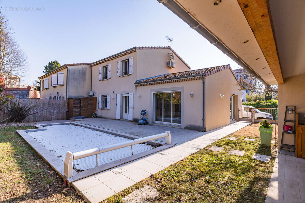 Maison à BOURG-LES-VALENCE
