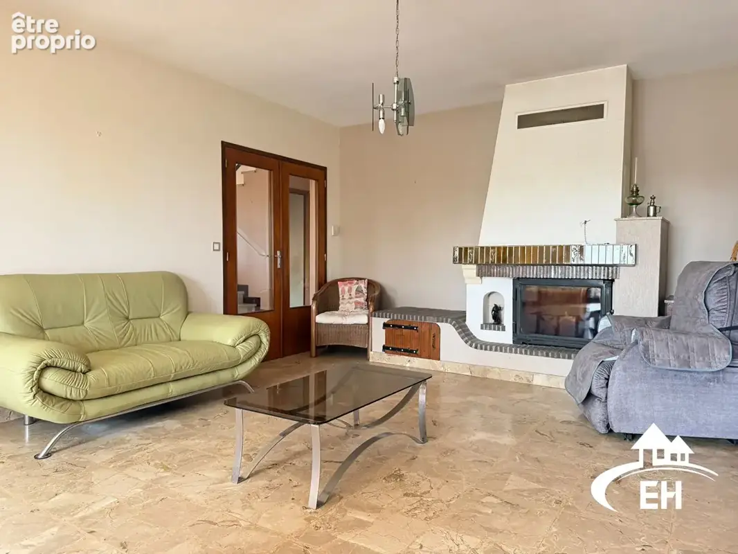 Maison familiale 5 chambres -vie de plain-pied - grand terrain - garages - photo 3