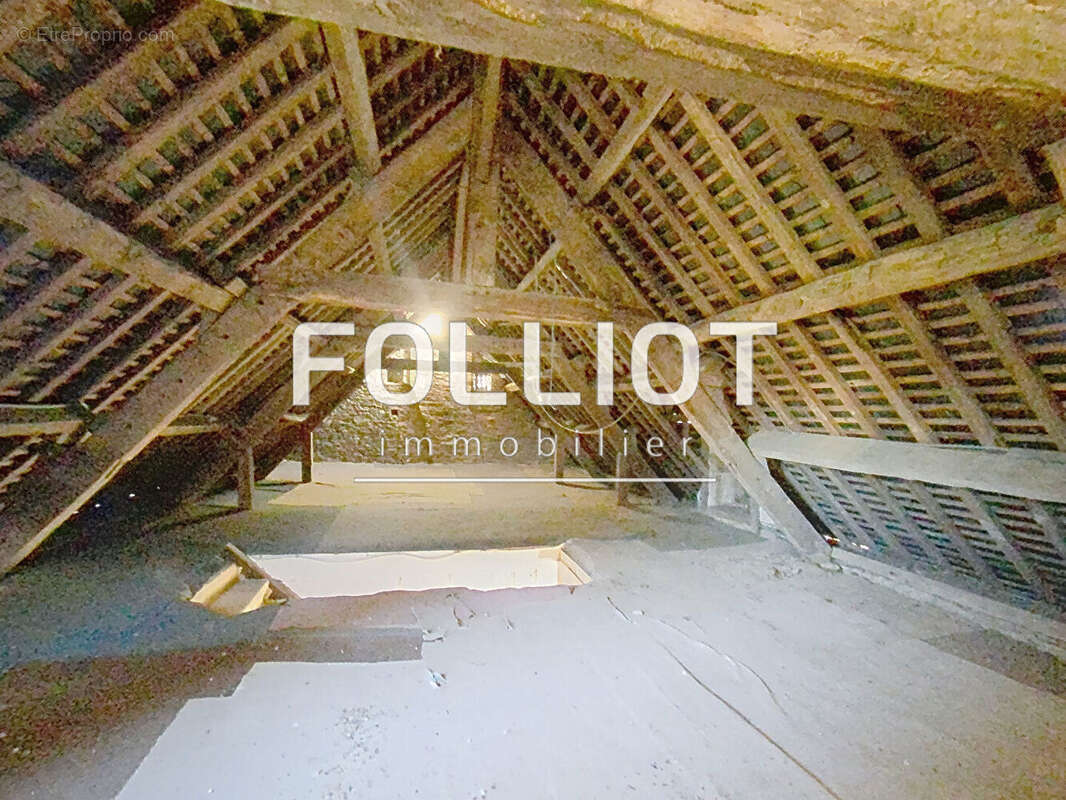 Maison à CURCY-SUR-ORNE