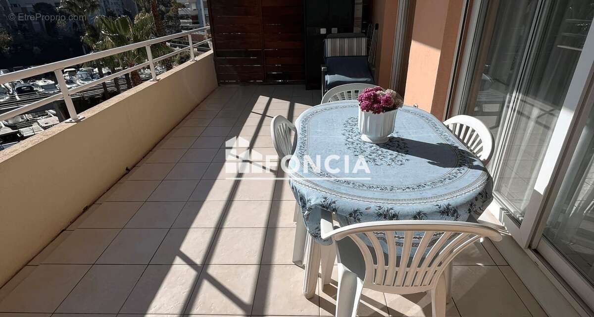 Appartement à MANDELIEU-LA-NAPOULE