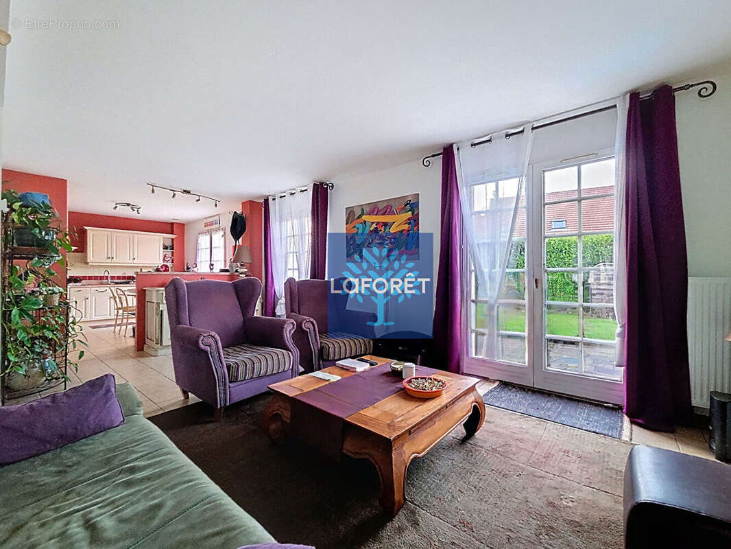 Maison à LEUDEVILLE