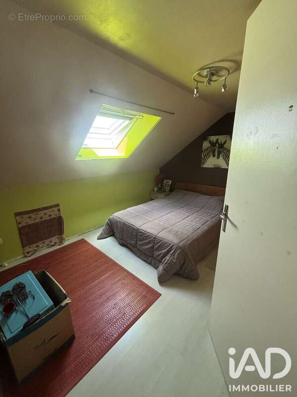 Maison 118 m² à Vernantes  - photo 7