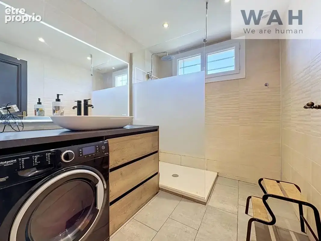 Maison 8 pièces de 219 m2 avec piscine, garage et logement indépendant à Rodilhan - photo 10