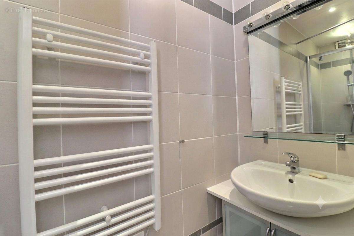 Au coeur de Louveciennes , un Duplex lumineux de 42 m2 Loi Carrez 50m2 utile - photo 7