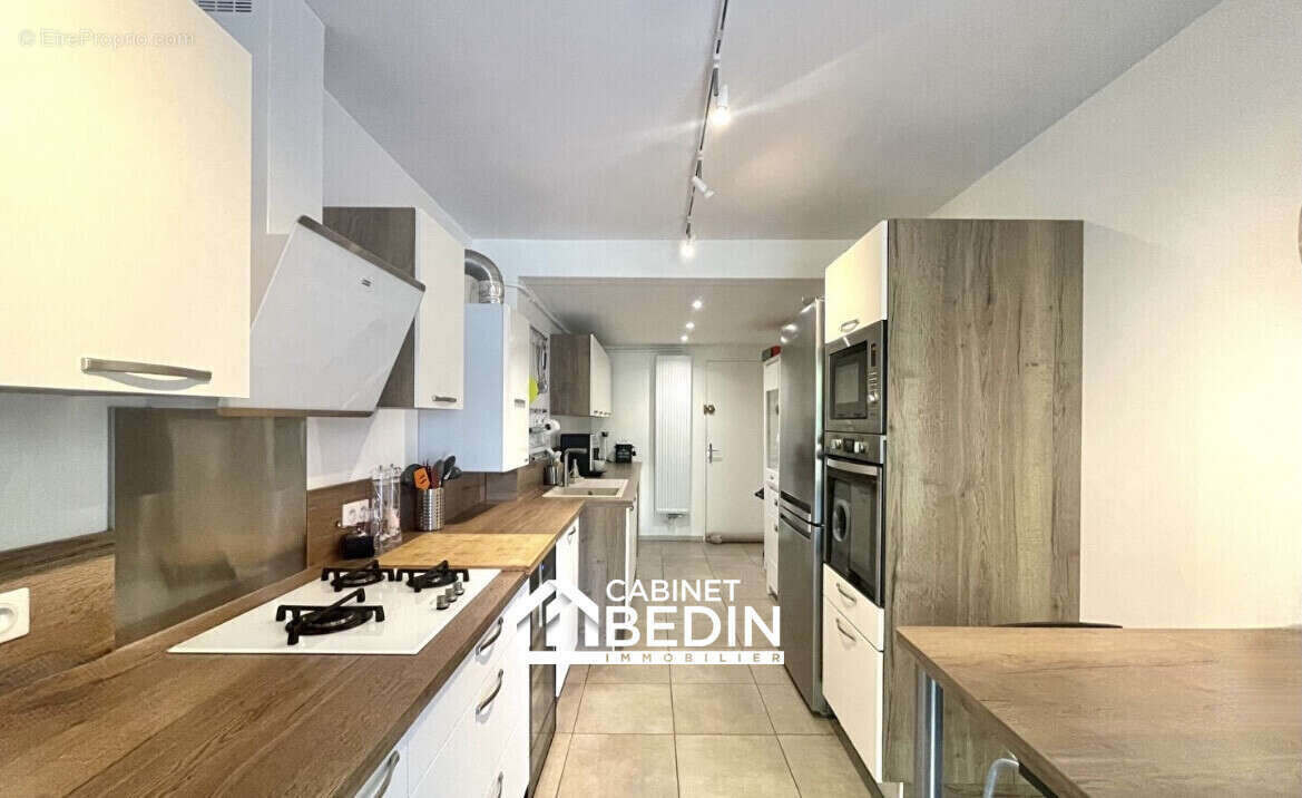 Appartement 100 m² à Merignac  - photo 2