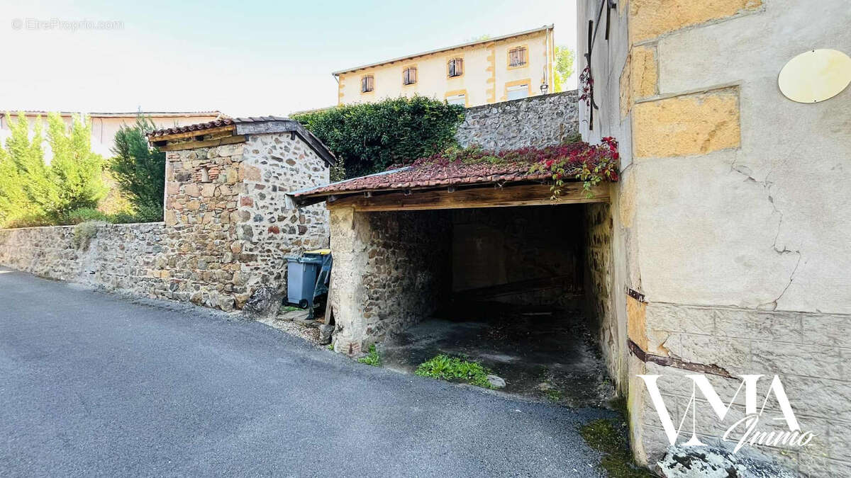 Maison à OINGT