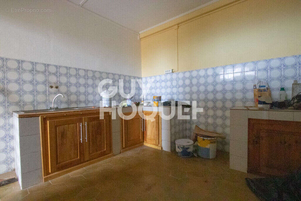 Maison à LES TROIS-BASSINS