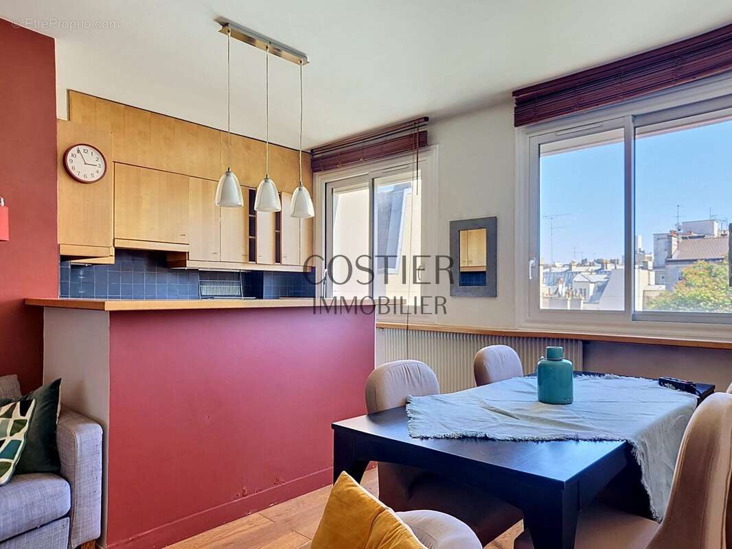 Appartement à PARIS-17E