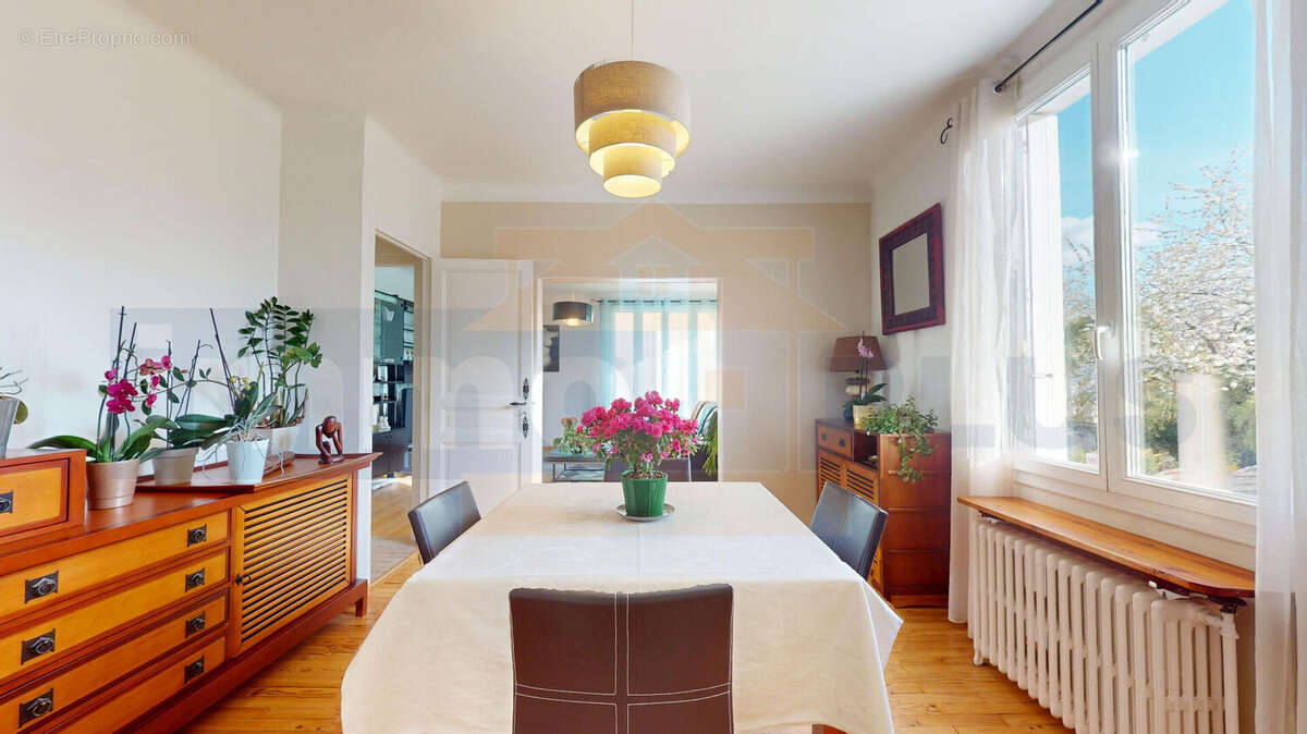 Maison à BOIS-D'ARCY