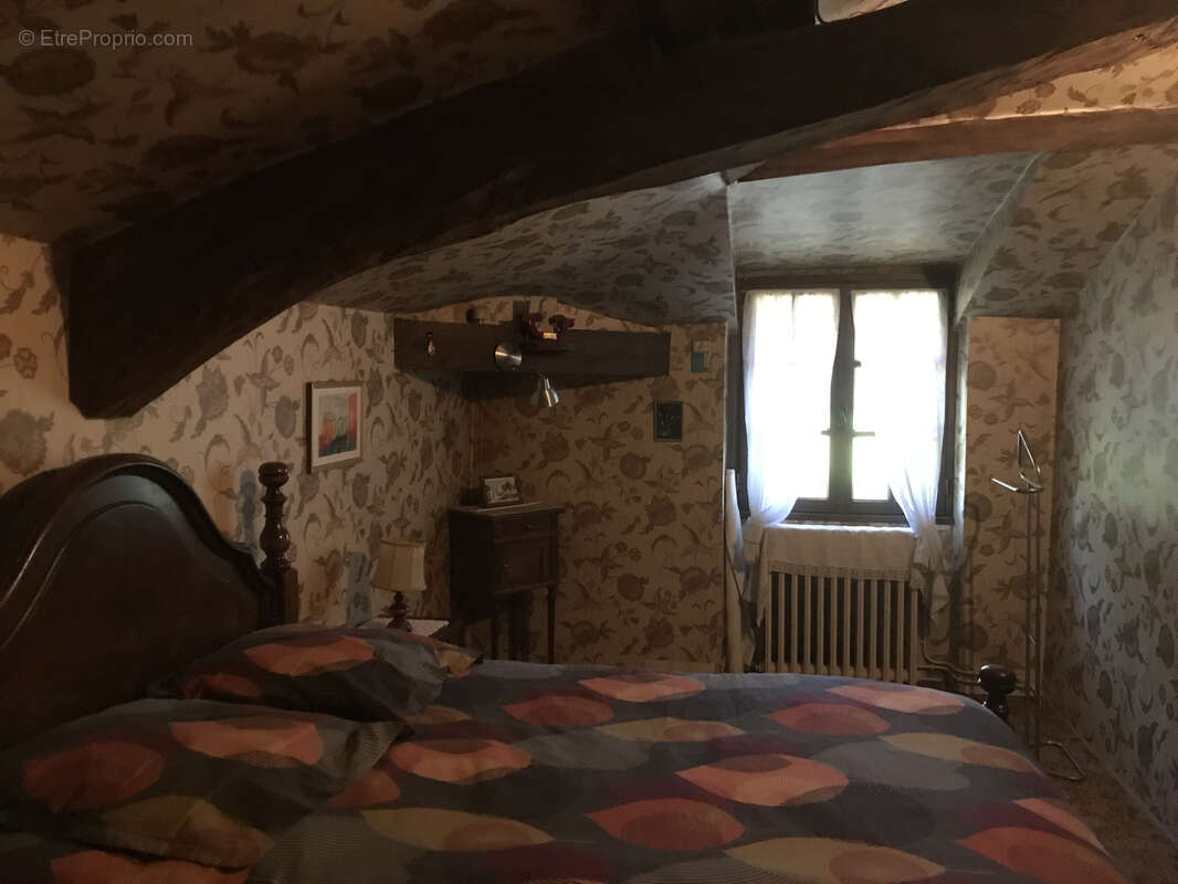 Maison à LAROQUE-TIMBAUT