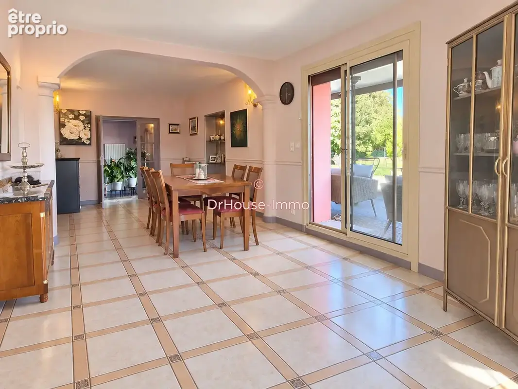Maison 8 pièces 205 m² à vendre à Varennes-Le-Grand (71240) - photo 9