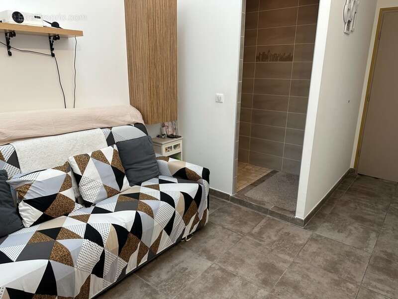 Maison à MONTELIMAR