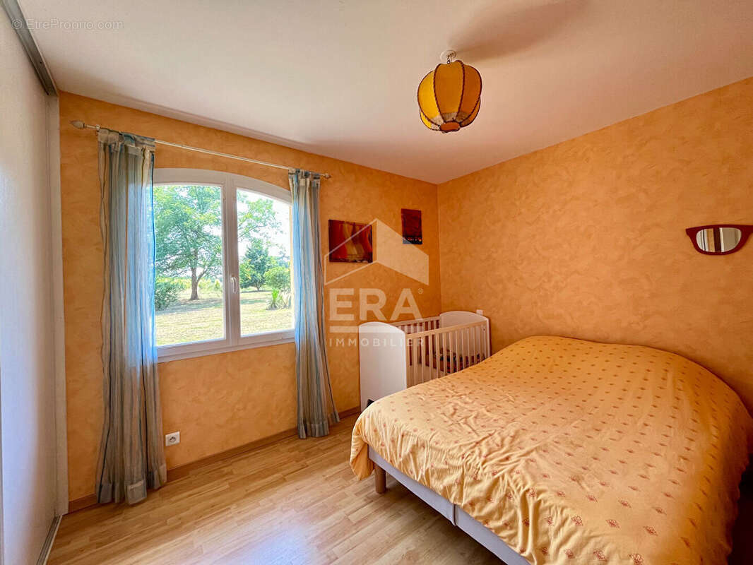 Maison à VILLENEUVE-DE-MARSAN