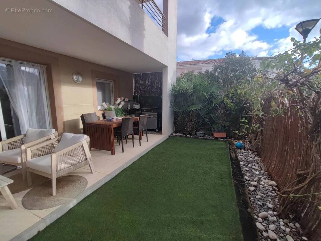 Appartement à SOLLIES-PONT