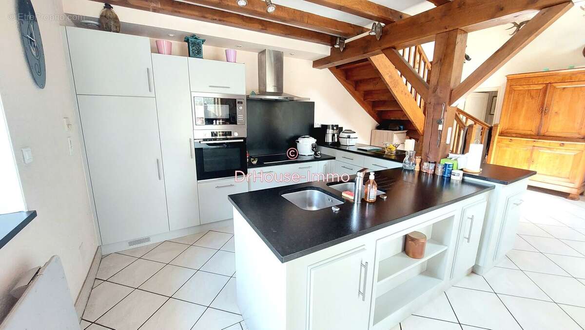 Maison 224 m² à Montamise  - photo 4